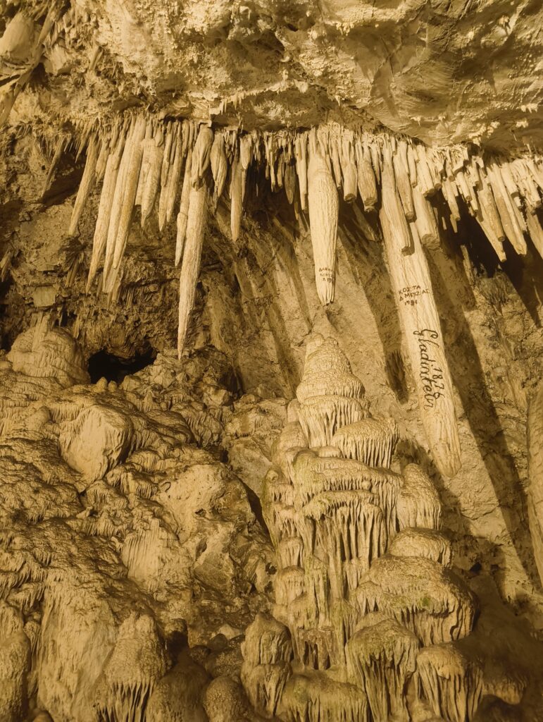 cueva de antiparos