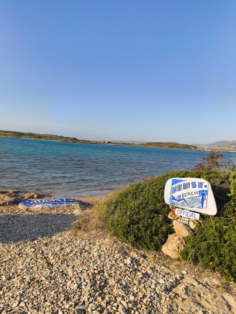 playa naturista antiparos