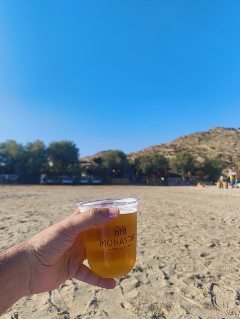 cerveza en la playa monastiri